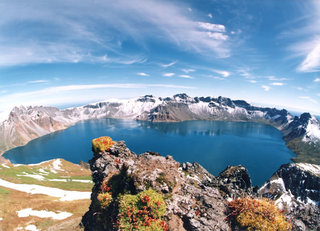 白頭山火口湖.jpg